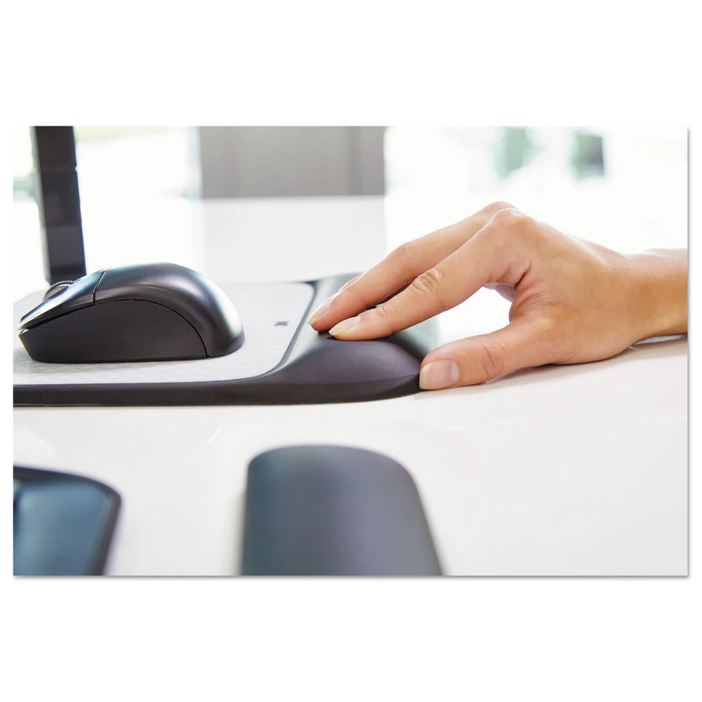 3M MW85B 8 1/2 In. X 9 In. X 3/4 In. Solid Color Precise Mousing Surface Mouse Pad With Gel Wrist Rest - Image 7